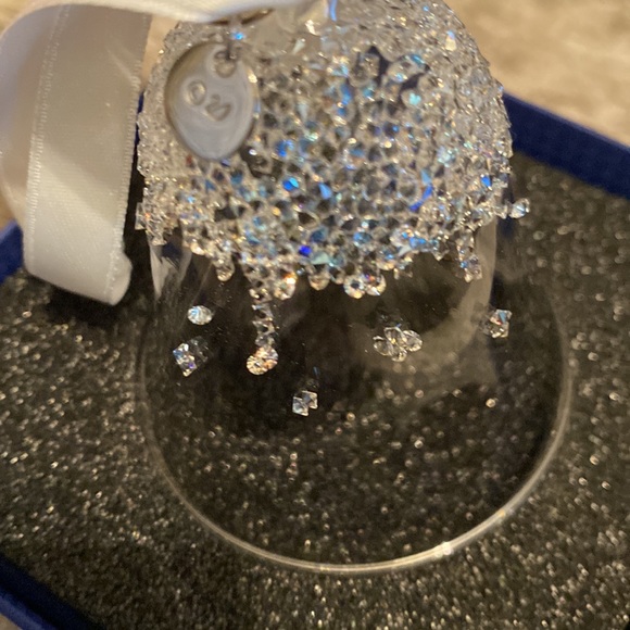 🔔 NIB SWAROVSKI CHRISTMAS BELL ORNAMENT - Picture 4 of 5